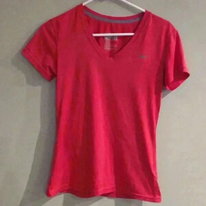 Nike Dri-Fit pink short sleeve regular‎ fit v-neck T-shirt women's small